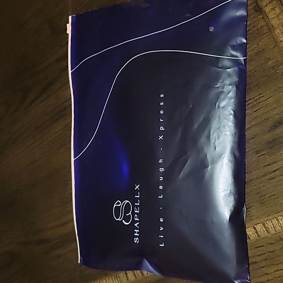 AirSlim® Black Mesh Smooth Butt-Lifting Shapewear - Picture 8 of 9